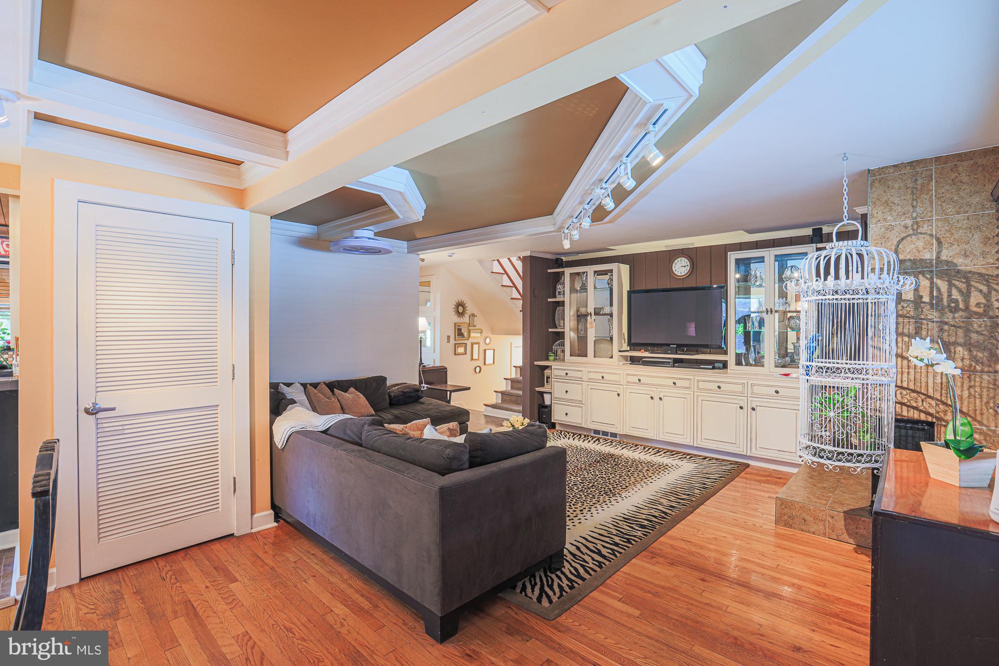 6807 Pimlico Drive Baltimore, MD 21209 - Photo 5 of 77