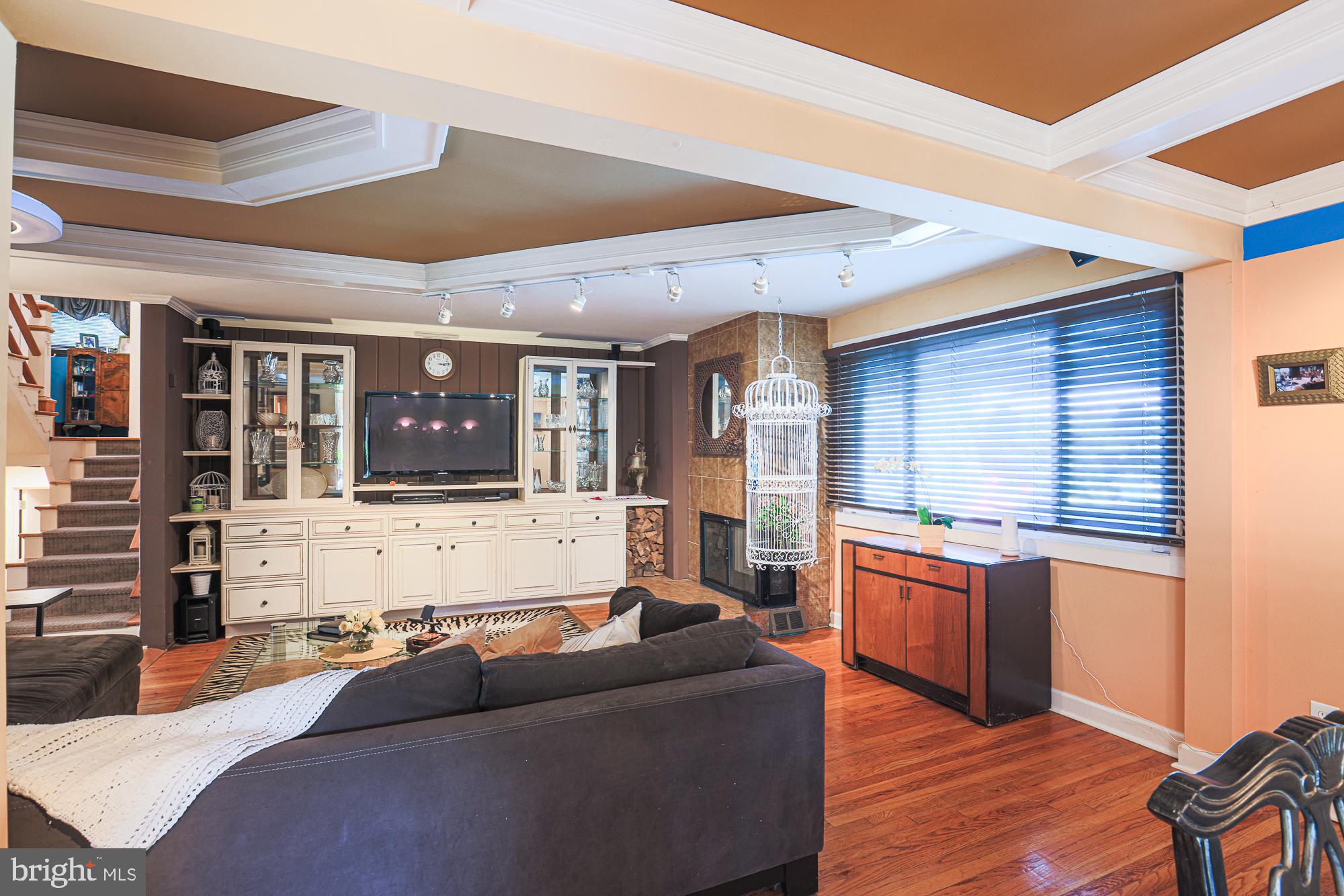 6807 Pimlico Drive Baltimore, MD 21209 - Photo 6 of 77