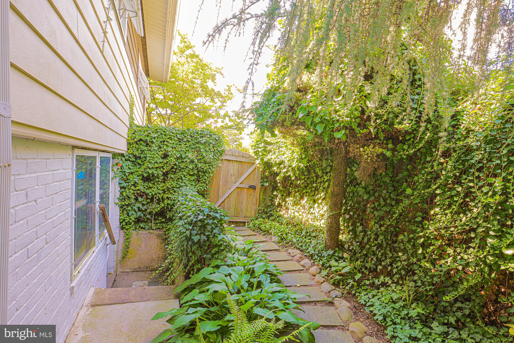 6807 Pimlico Drive Baltimore, MD 21209 - Photo 63 of 77 Side Of Property