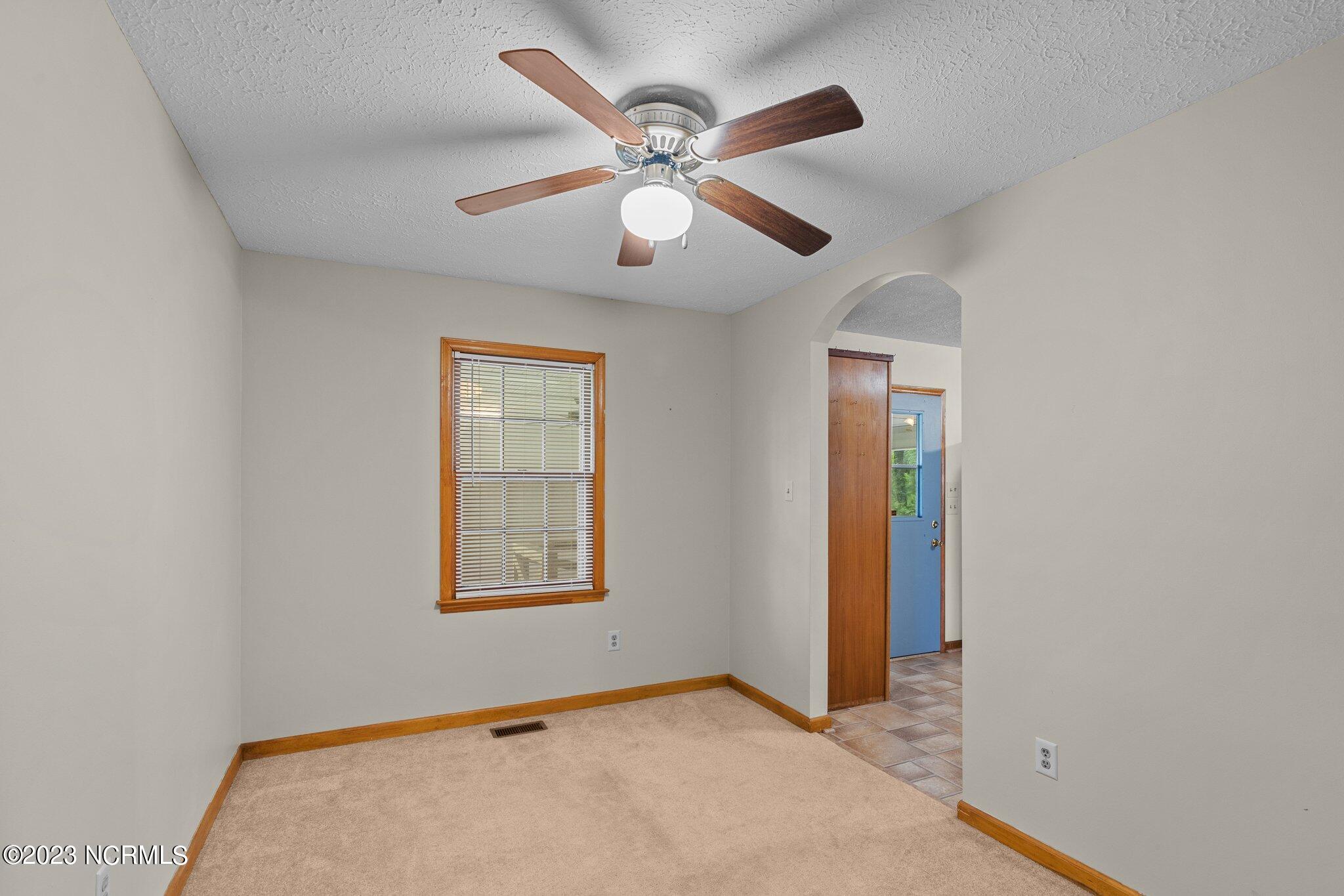 1304 Scotts Store Road Grantsboro, NC 28529 - Photo 16 of 28 Dining Room
