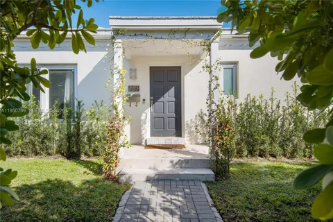 $1,745,000 | 463 West 62nd Street, Miami Beach, FL 33140