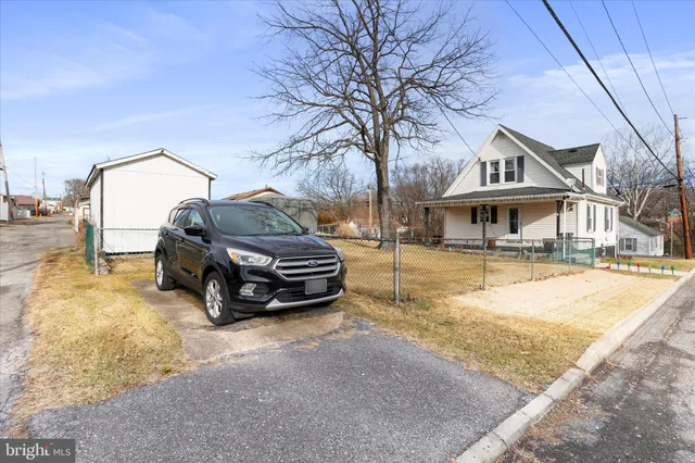 $115,900 | 135 Mullen Street, Cumberland, MD 21502