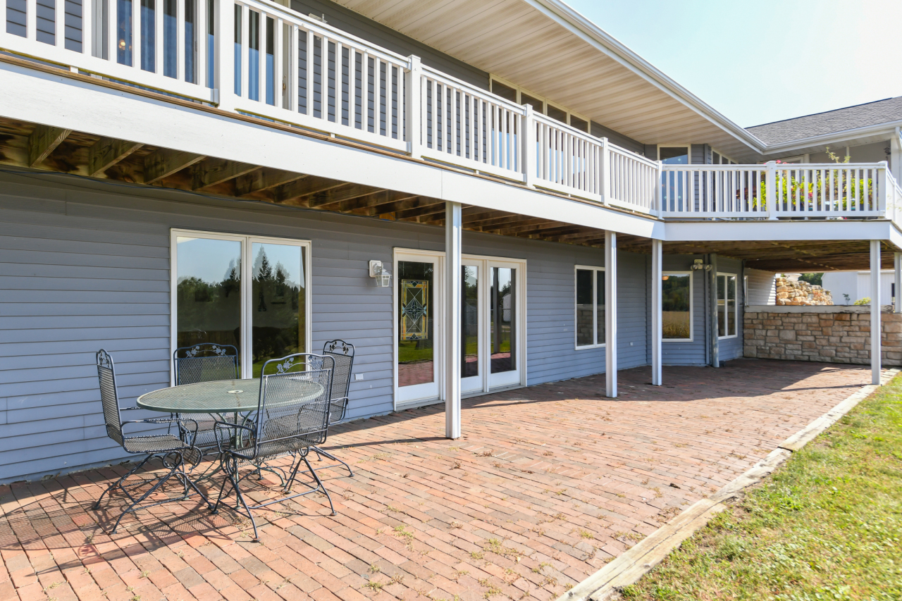9702 West State Road 81 Beloit, WI 53511 - Photo 37 of 60 Patio