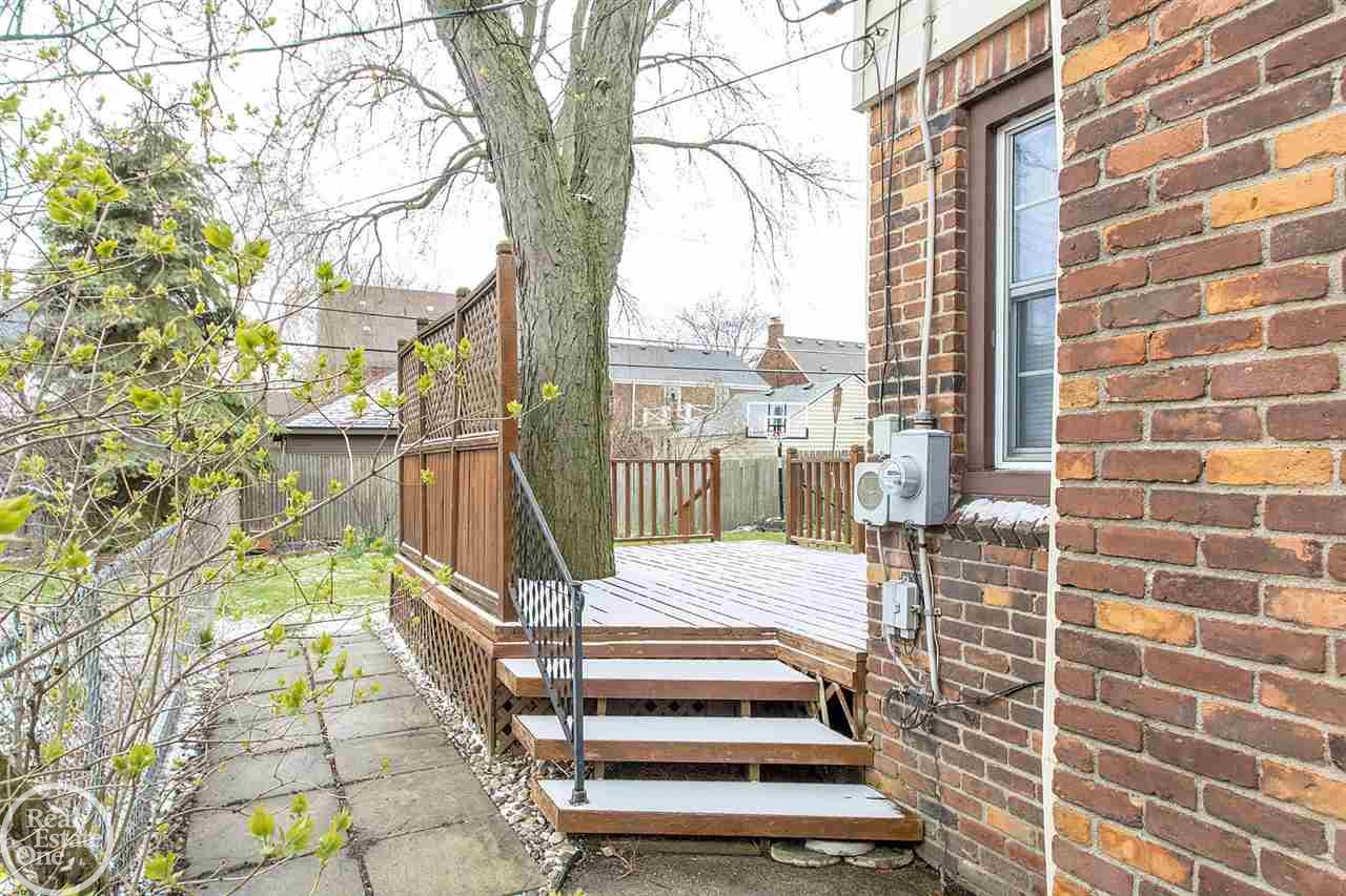 429 Moran Road Grosse Pointe Farms, MI 48236 - Photo 53 of 60