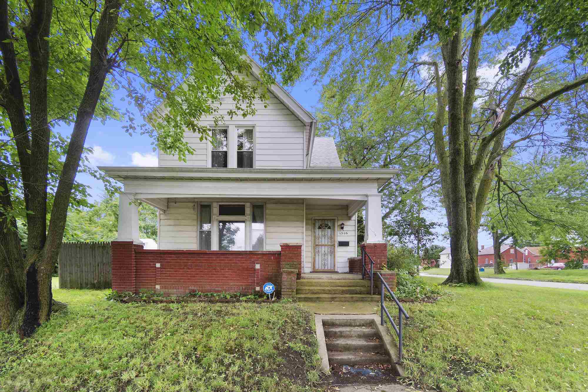 1306 Summit Street Fort Wayne, IN 46803 - Photo 1 of 18 Gallery Image 1