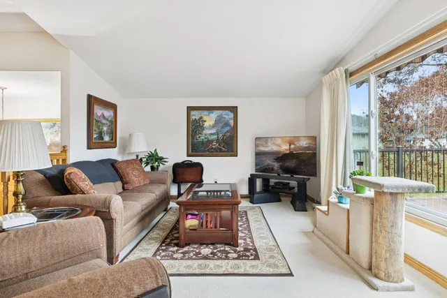 $444,900 | 18922 Yalta Street Northeast, East Bethel, MN 55092