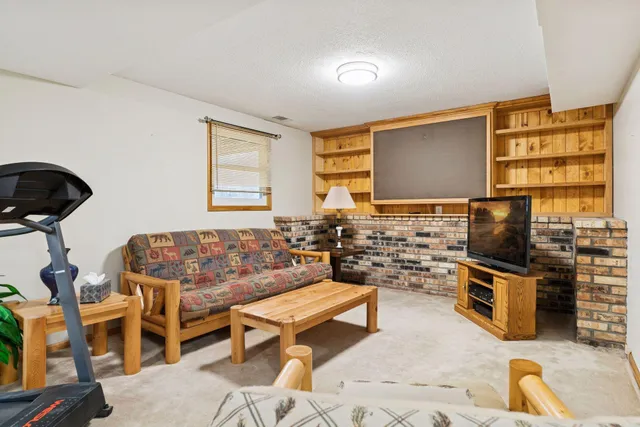 $444,900 | 18922 Yalta Street Northeast, East Bethel, MN 55092