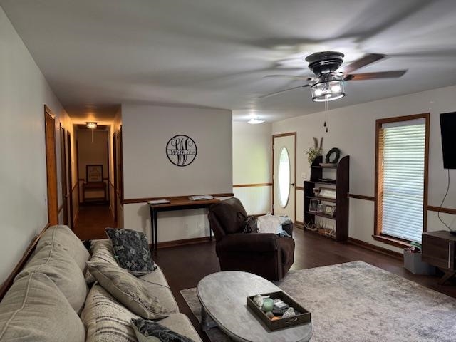 525 Middleton Loop Bolivar, TN 38008 - Photo 3 of 13 a living room with furniture and a flat screen tv