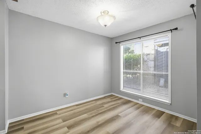 a view of empty room with window