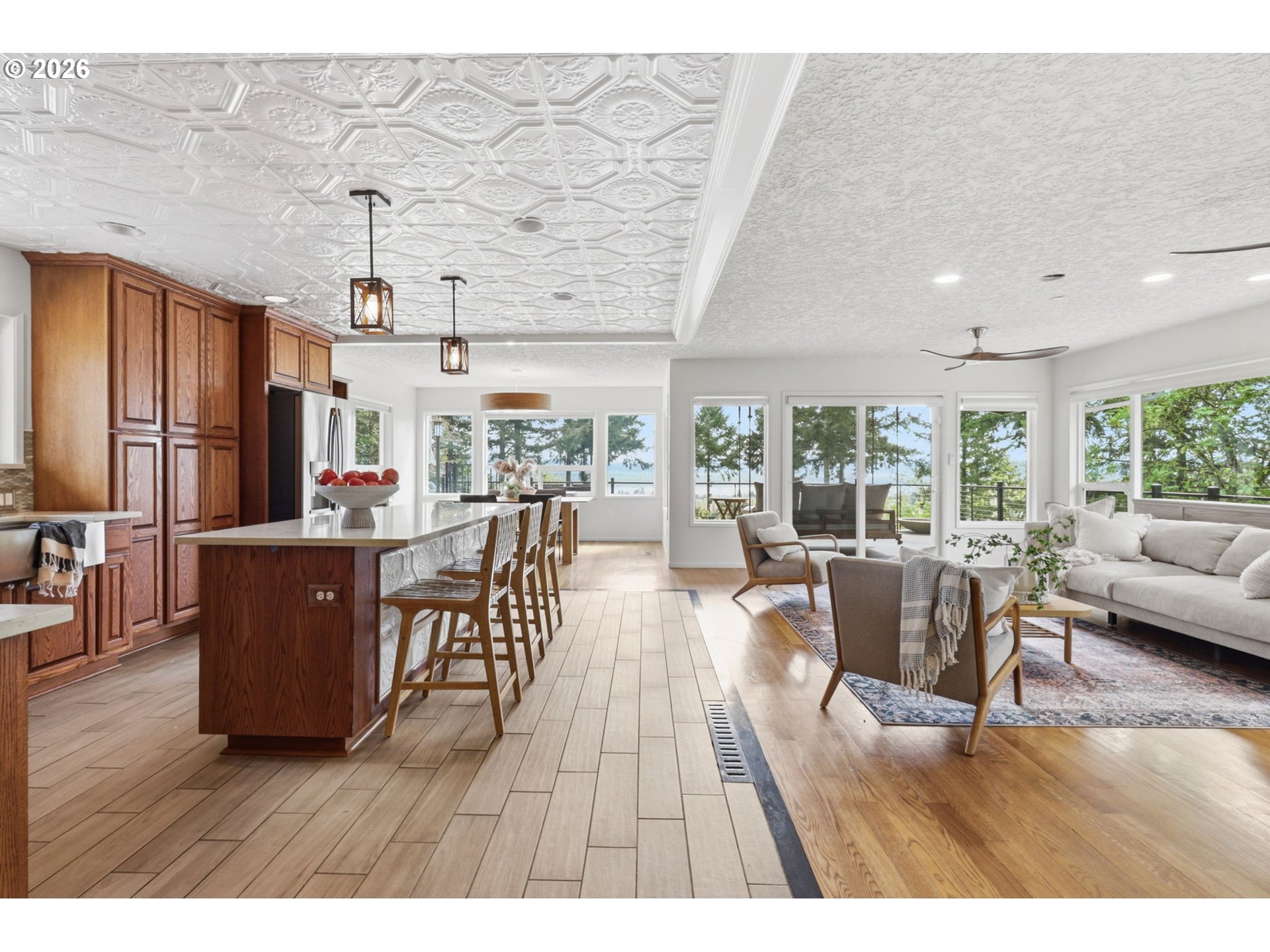 4011 Southeast Crown Road Camas, WA 98607 - Photo 4 of 39