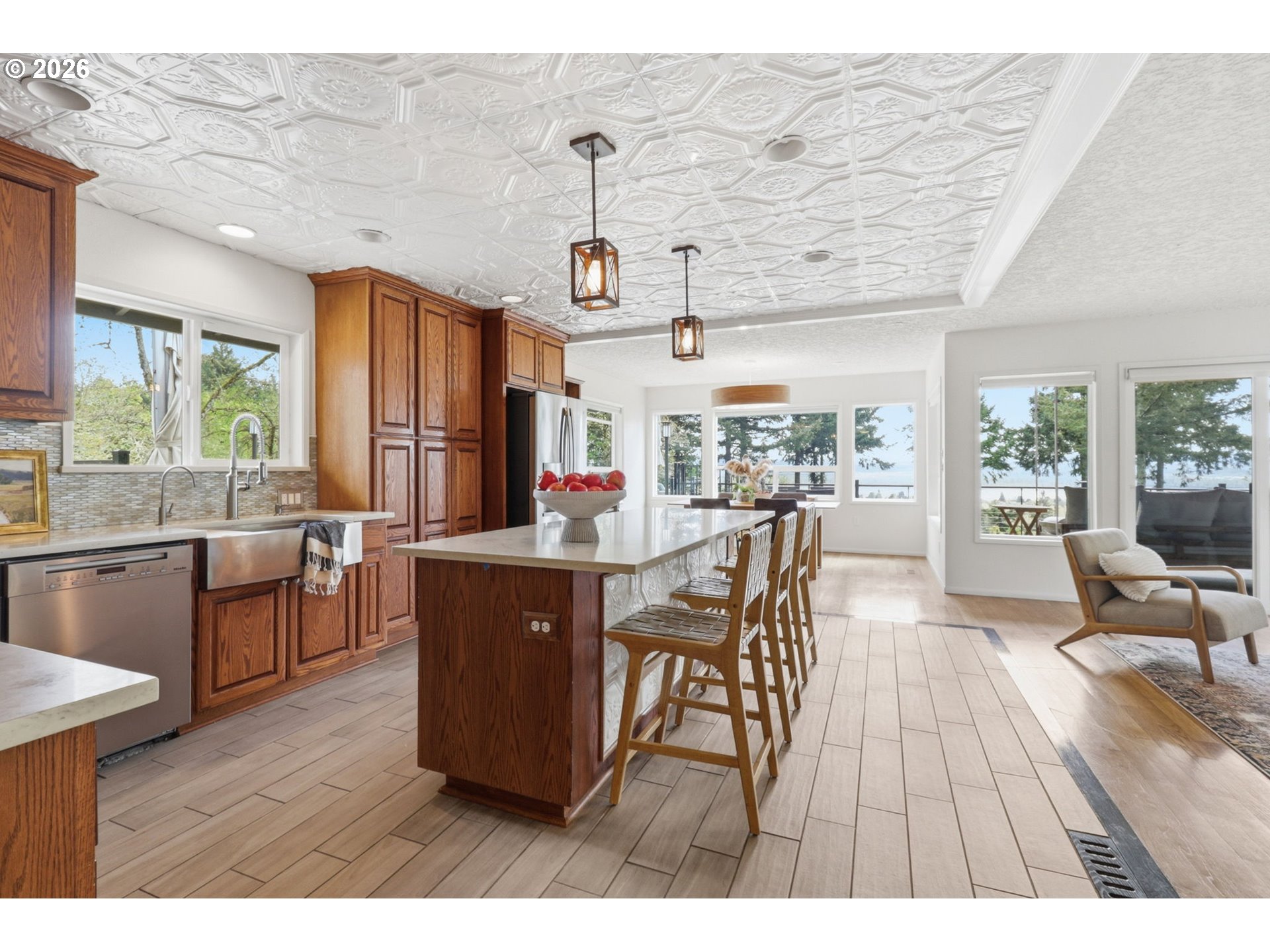 4011 Southeast Crown Road Camas, WA 98607 - Photo 8 of 39