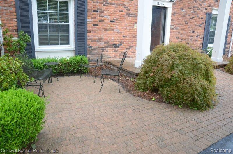 31245 Old Stage Road Franklin, MI 48025 - Photo 20 of 21 Patio in front of home too
