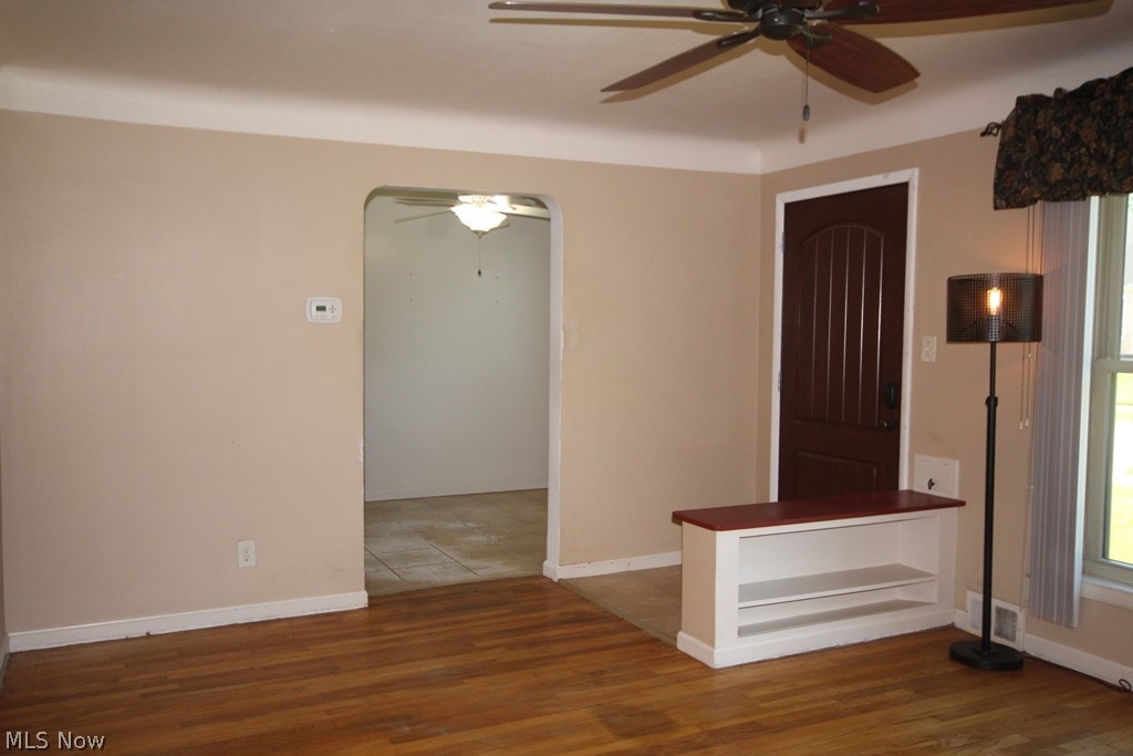 10610 Windham Road Parma, OH 44130 - Photo 5 of 25