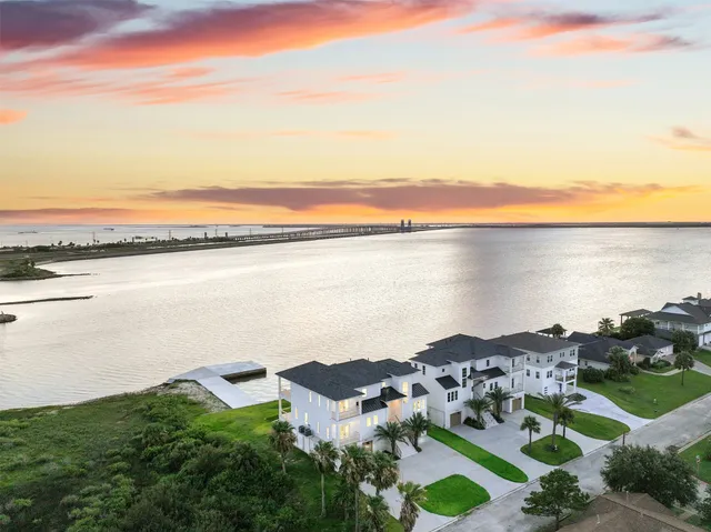$1,900,000 | 430 81st Street, Galveston, TX 77551