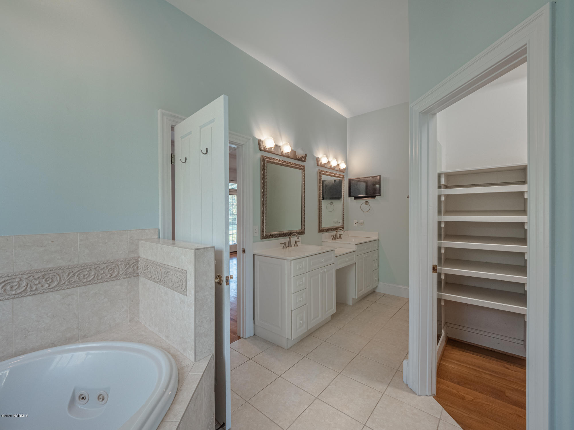 6108 Old Branch Road Wilmington, NC 28409 - Photo 28 of 64 Master bathroom