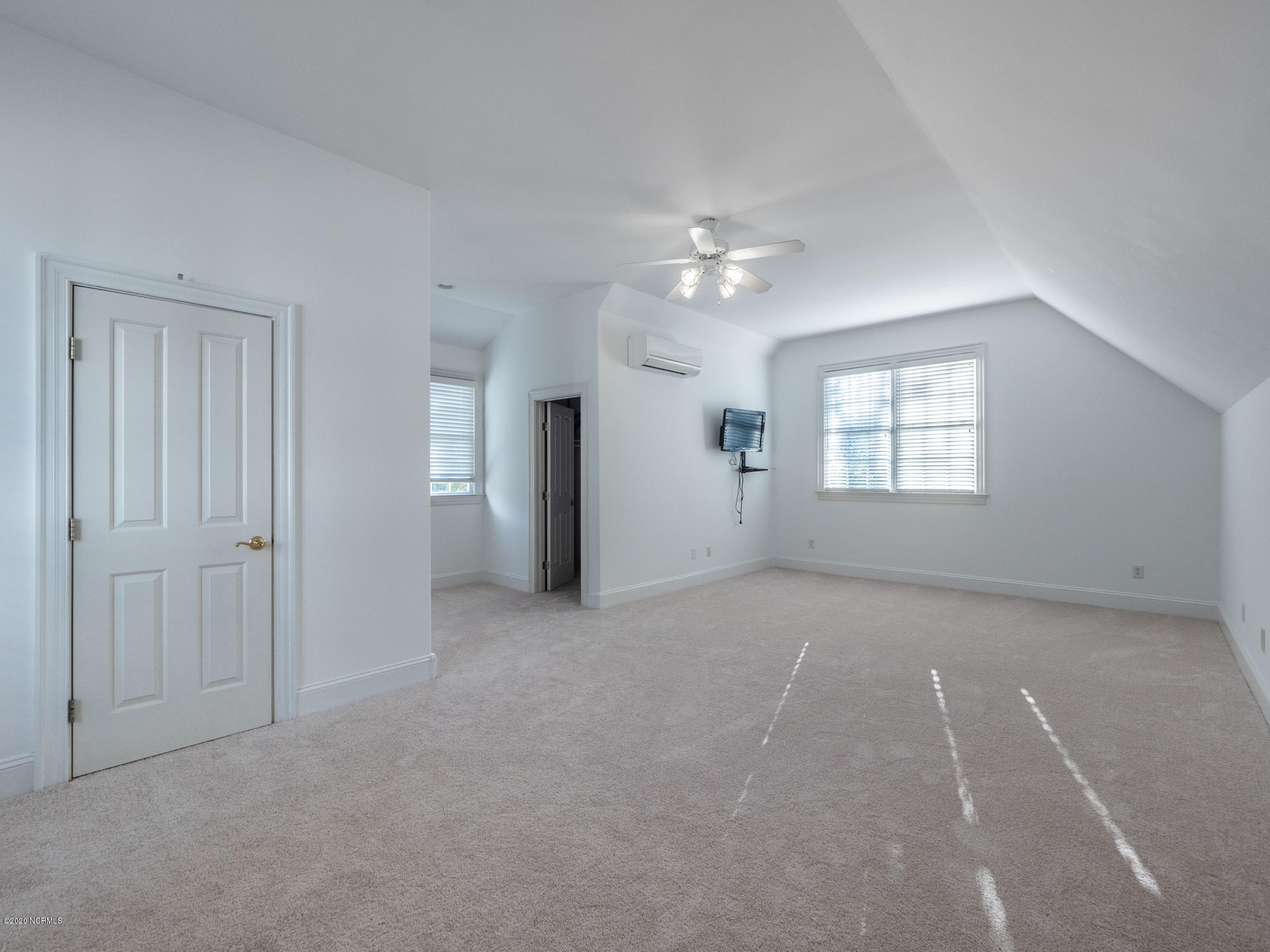 6108 Old Branch Road Wilmington, NC 28409 - Photo 47 of 64 Room over the garage