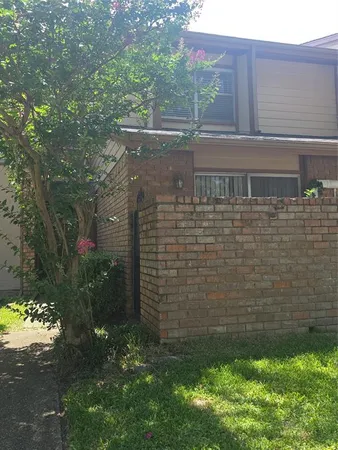 $2,295 | 2715 Westgate Drive, Arlington, TX 76015