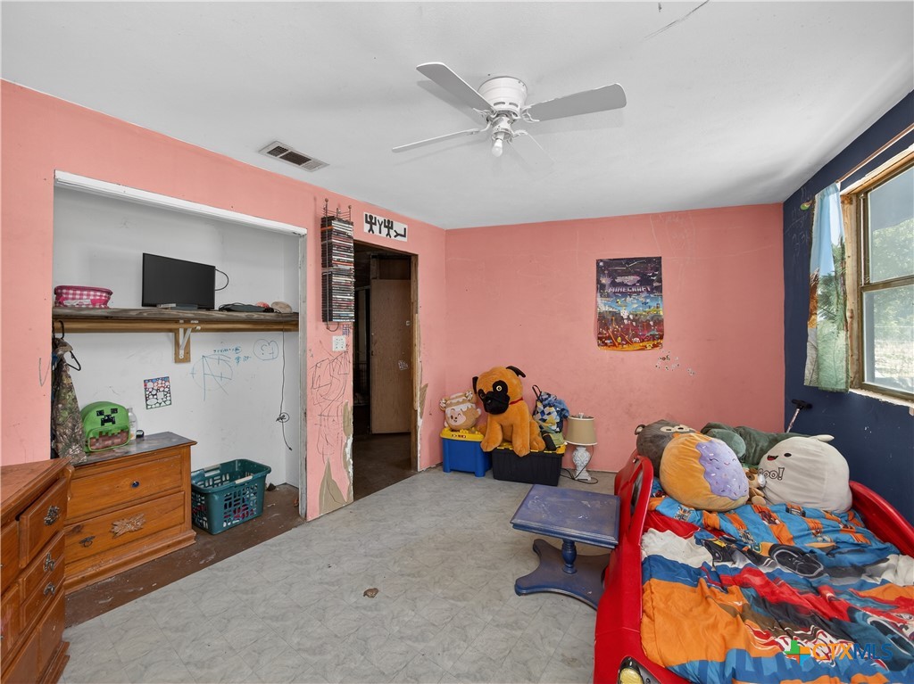 21500 Firefly Road Florence, TX 76527 - Photo 14 of 39