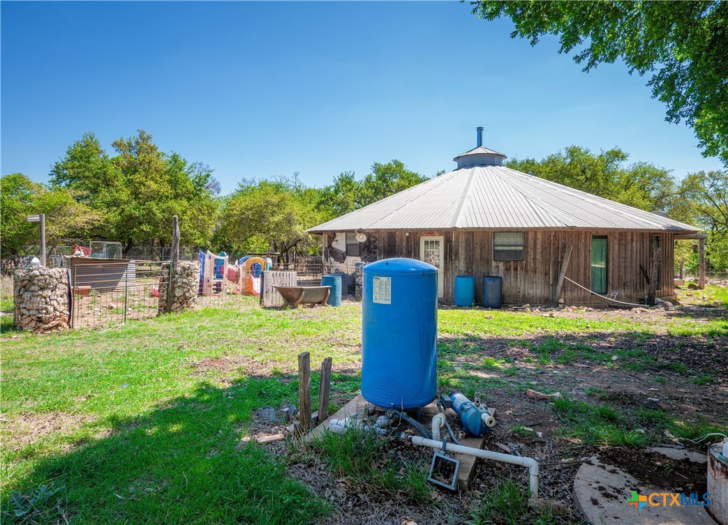 21500 Firefly Road Florence, TX 76527 - Photo 23 of 39