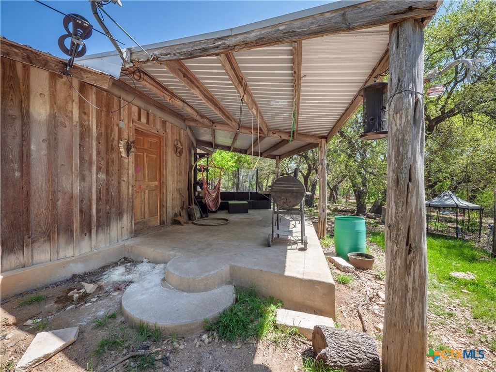 21500 Firefly Road Florence, TX 76527 - Photo 3 of 39