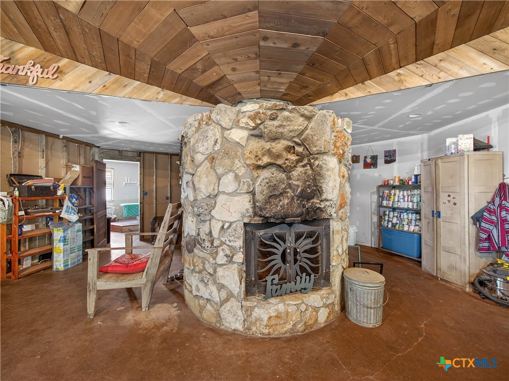 21500 Firefly Road Florence, TX 76527 - Photo 8 of 39