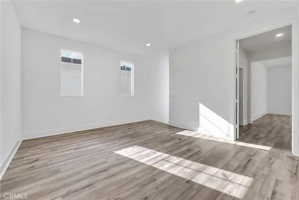 $5,750 | 178 Yugen, Irvine, CA 92618