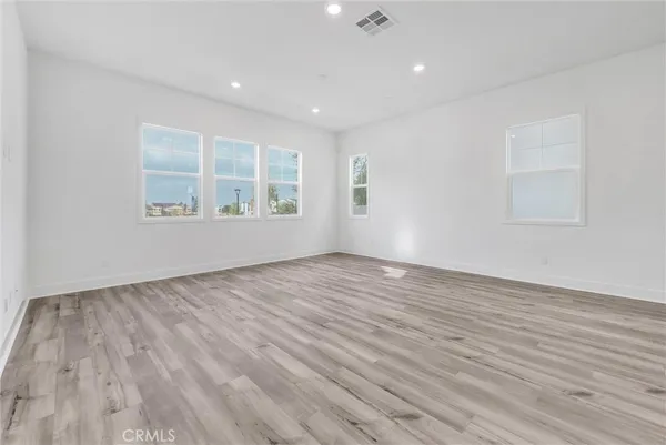 $5,750 | 178 Yugen, Irvine, CA 92618
