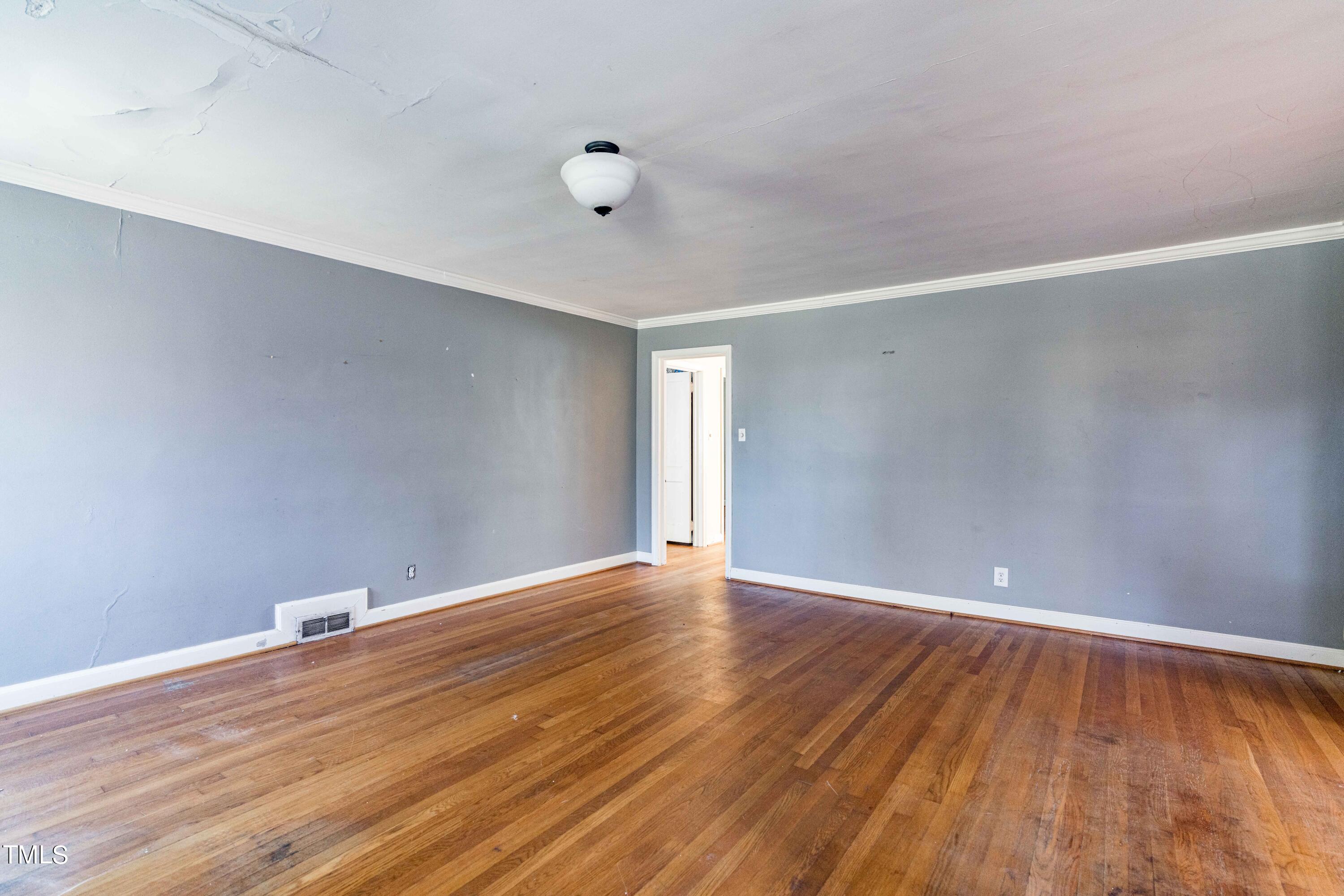 903 Lake Boone Trail Raleigh, NC 27607 - Photo 4 of 25 DSC04287