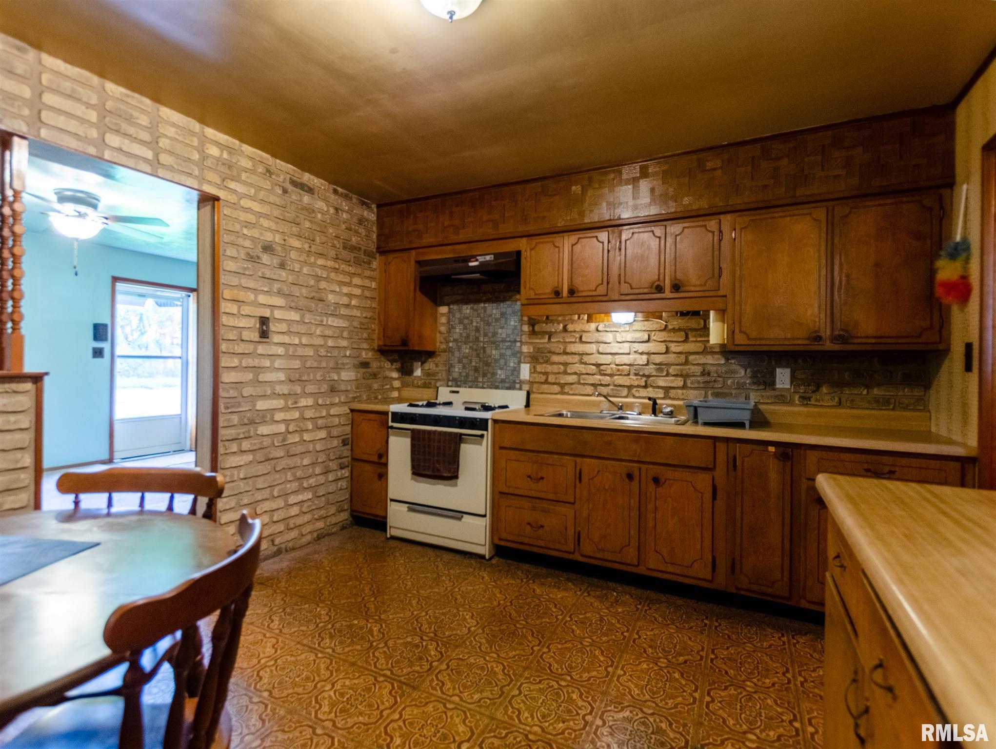 1104 North 19th Street Springfield, IL 62702 - Photo 9 of 30 Gallery Image 9