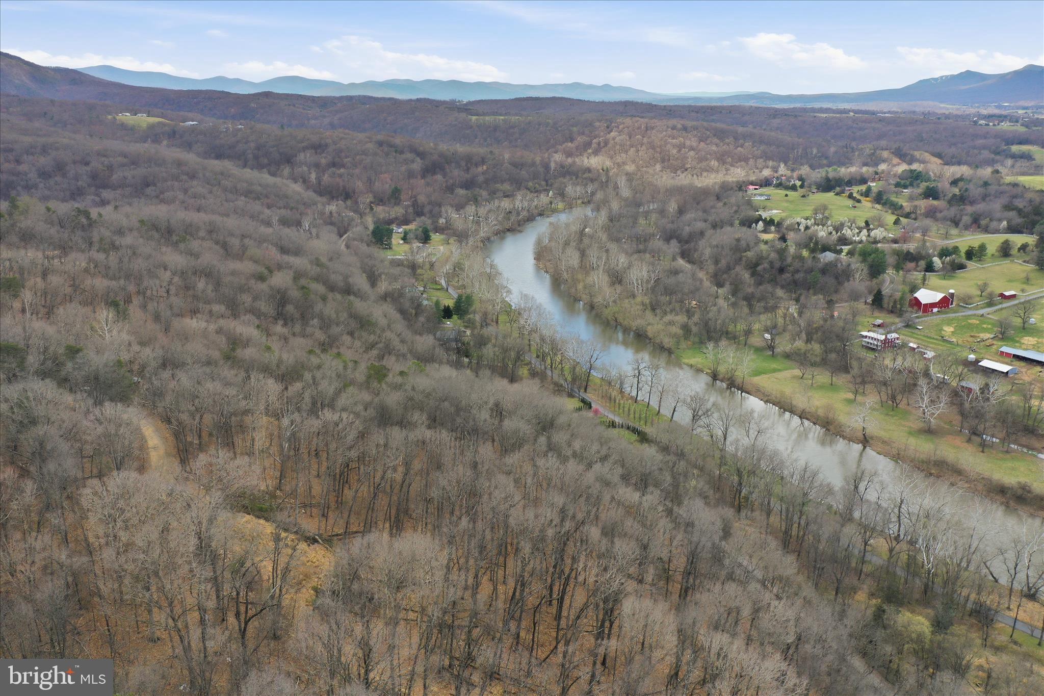 509 River View Place Shenandoah, VA 22849 - Photo 19 of 39 a view of city and mountain