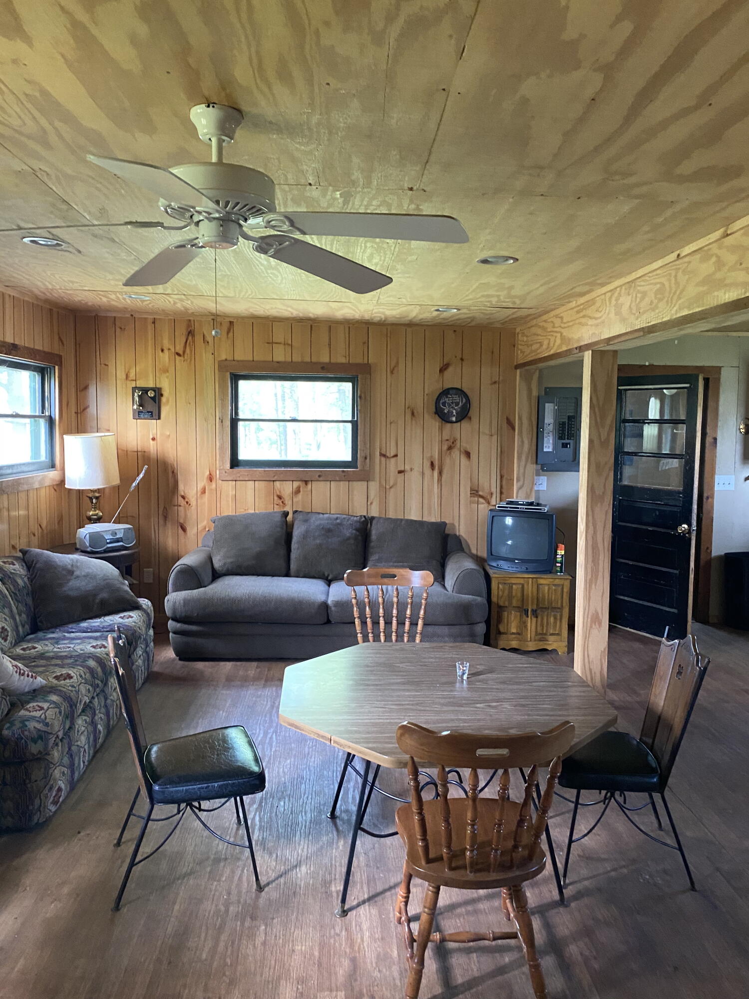 3486 West Forest Trail Road Manistee, MI 49660 - Photo 3 of 21 Living