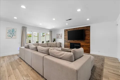 $1,749,000 | 26111 Hatmor Drive, Calabasas, CA 91302