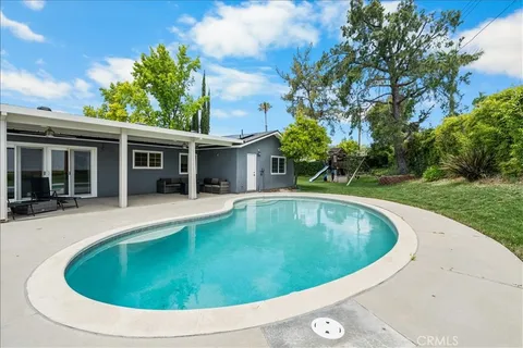 $1,749,000 | 26111 Hatmor Drive, Calabasas, CA 91302