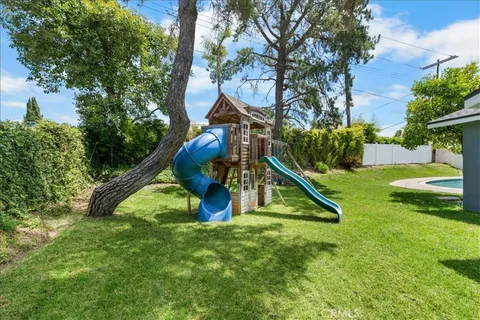 $1,749,000 | 26111 Hatmor Drive, Calabasas, CA 91302