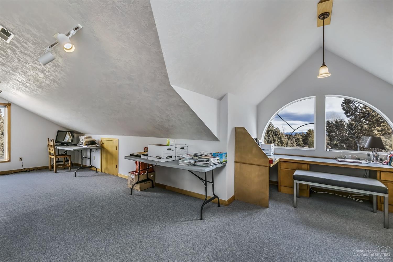 22555 McArdle Road Bend, OR 97702 - Photo 16 of 25 Additional Photo
