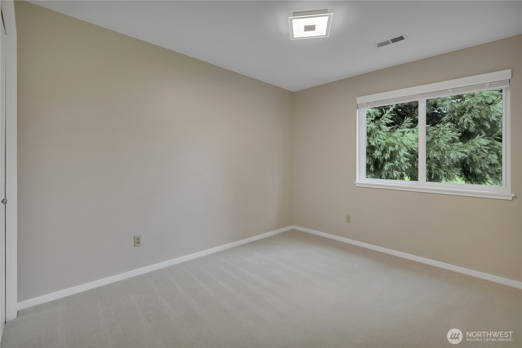 31643 37th Avenue Southwest Federal Way, WA 98023 - Photo 29 of 37