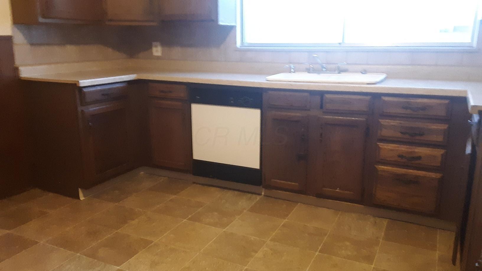 2576 Minerva Lake Road Columbus, OH 43231 - Photo 8 of 30 Gallery Image 8