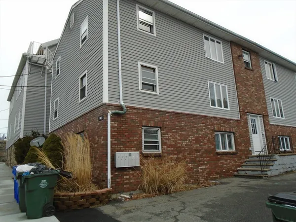 $210,000 | 243 Robeson Street, Unit 3, Fall River, MA 02720