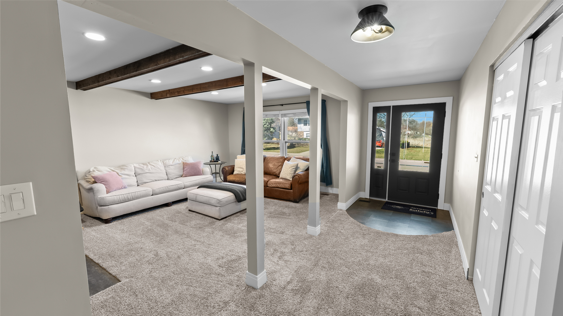715 Surryse Road Lake Zurich, IL 60047 - Photo 3 of 23 Gallery Image 3