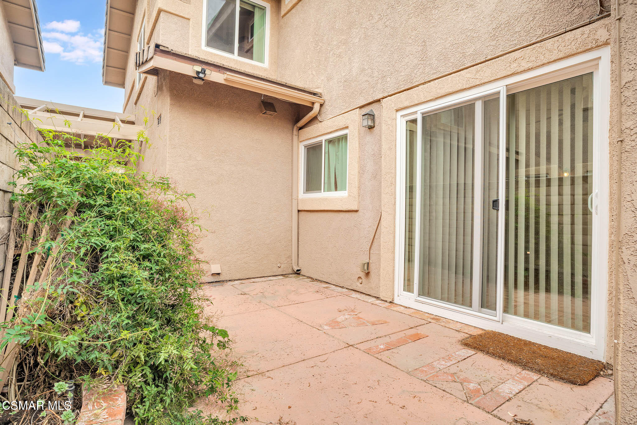 4492 Apricot Road, Unit B Simi Valley, CA 93063 - Photo 24 of 28 a view of a house with a backyard