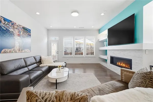 $575,000 | 447 Alderwood Street, Atlanta, GA 30328