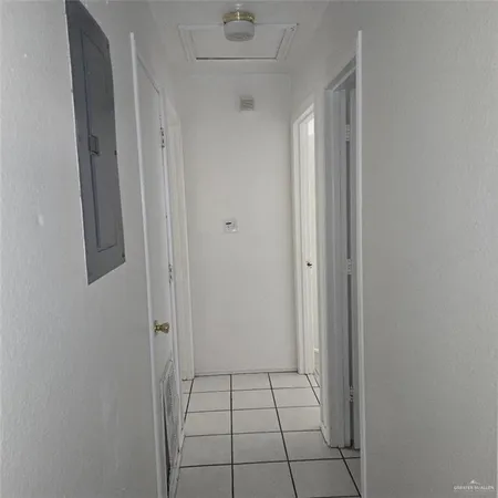 $750 | 1612 Orange Avenue, Unit 4, Weslaco, TX 78596