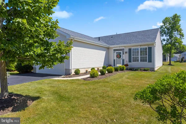 $425,000 | 89 Chamber Lane, Columbus, NJ 08022