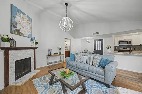 $199,999 | 2506 Sunflower Drive, Arlington, TX 76014