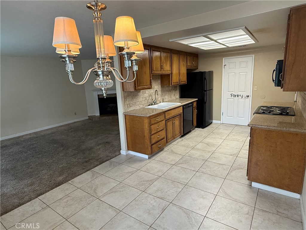 338 St Michelle Drive Merced, CA 95348 - Photo 10 of 19