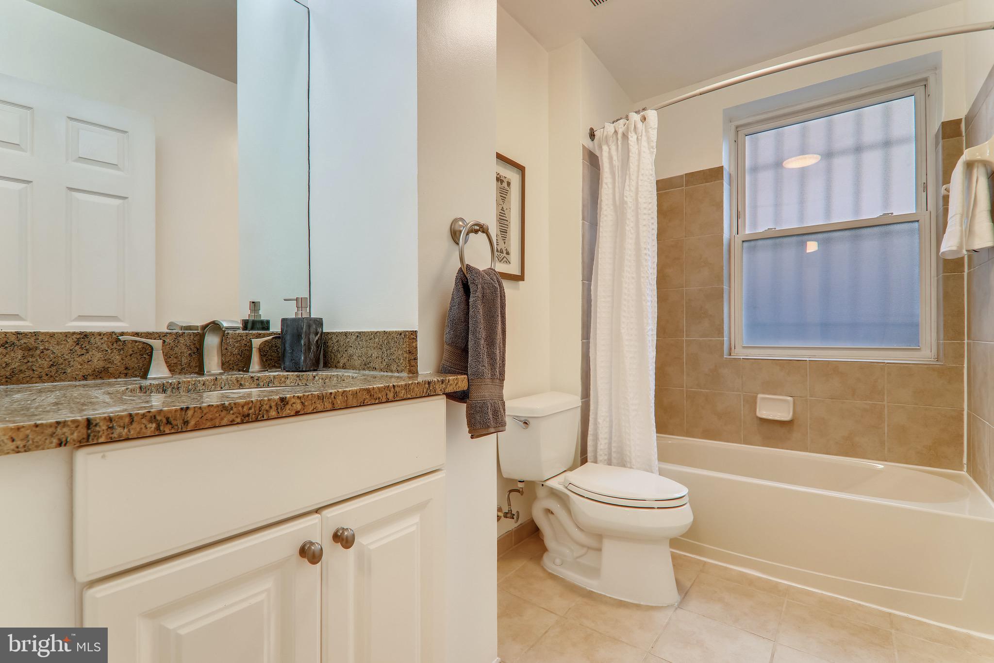 1438 Columbia Road Northwest, Unit 103 Washington, DC 20009 - Photo 25 of 39 Primary bathroom