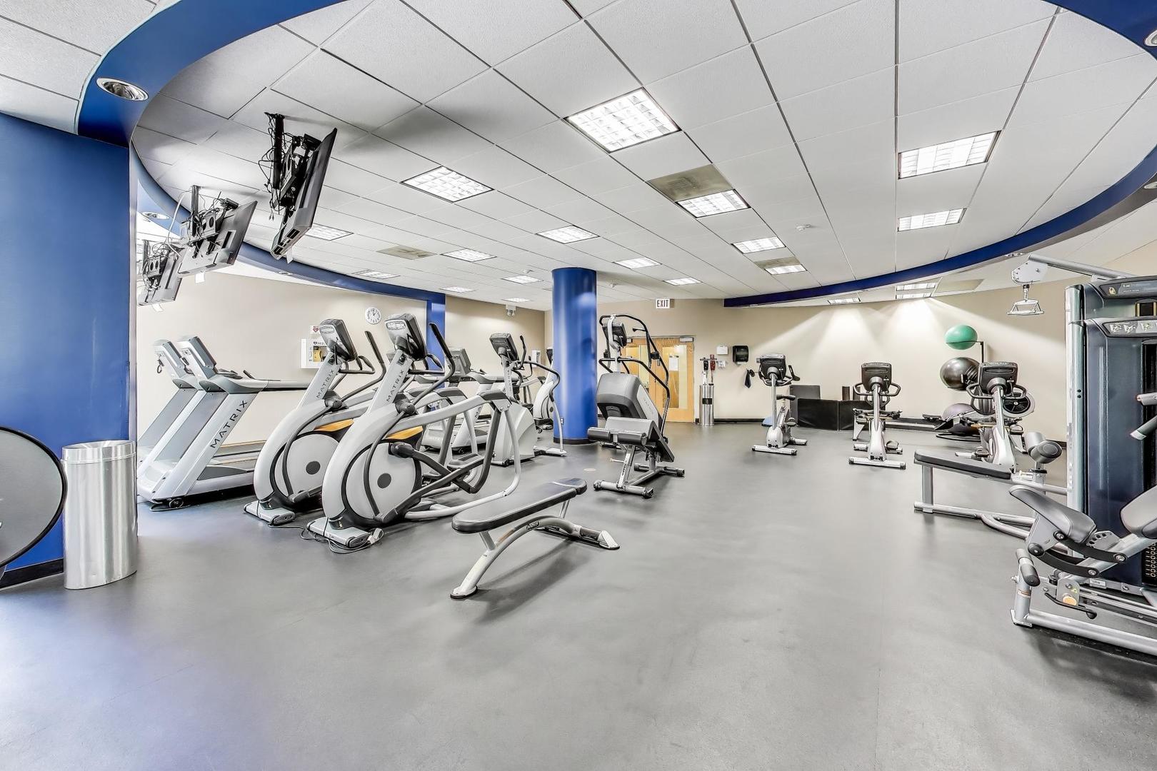 260 East Chestnut Street, Unit 801 Chicago, IL 60611 - Photo 20 of 36