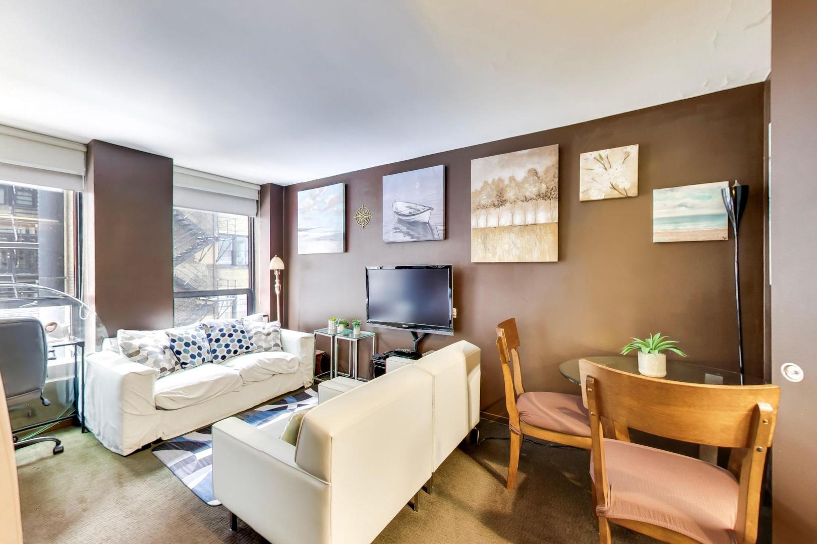 260 East Chestnut Street, Unit 801 Chicago, IL 60611 - Photo 7 of 36