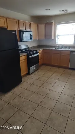 $2,150 | 2218 South Buckaroo Trail, Gilbert, AZ 85295