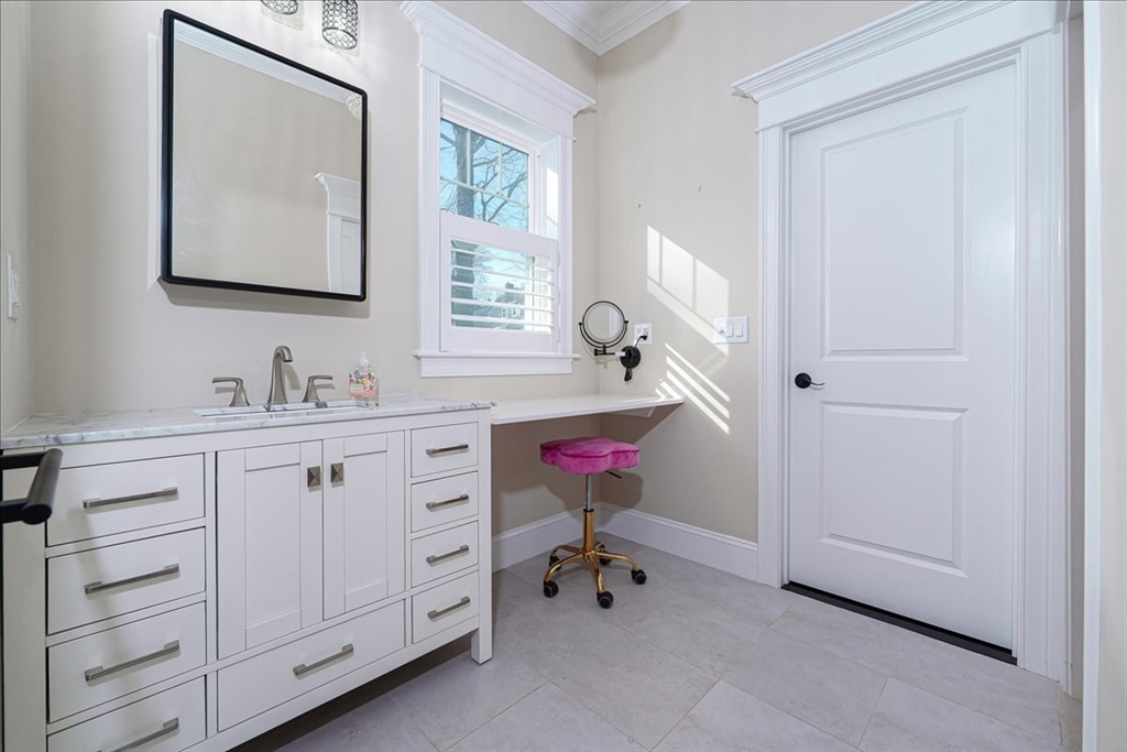 44 Silver Hill Road Milford, MA 01757 - Photo 16 of 38